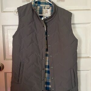 Rabbit dawn to dusk vest men’s small NWT